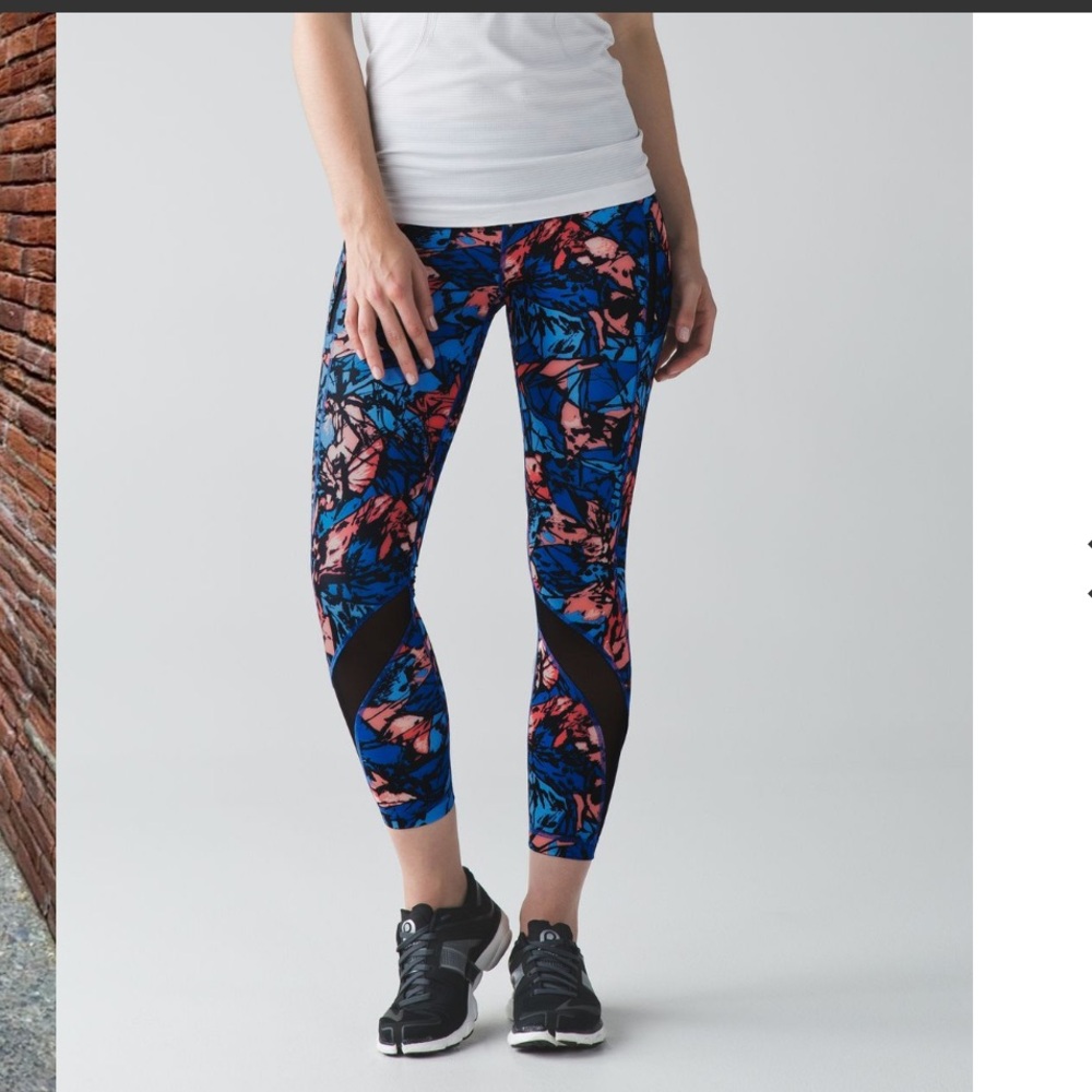 Lululemon Inspire Tight II - Paint Storm Harbor. 25”. 7/8 length. Size 8.